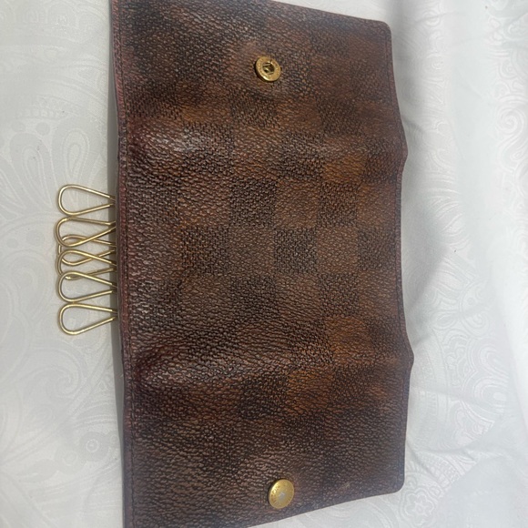 Louis Vuitton LV Keyholder - Picture 4 of 7